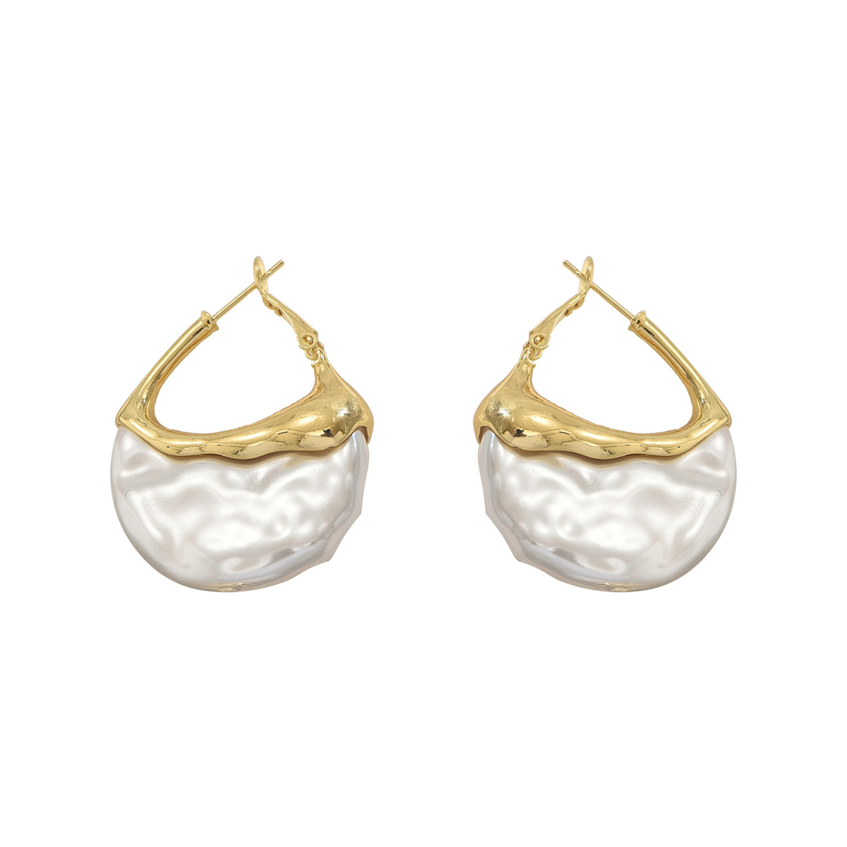 Trendy European Style Pearl Earrings for Women – Minimalist Luxury Design with Elegant Finish