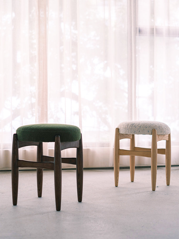 🎄50% Christmas special 🎄Wabi-Sabi Wooden Makeup Stool – Minimalist Elegance, Soft & Cozy, Perfect for Your Bedroom!