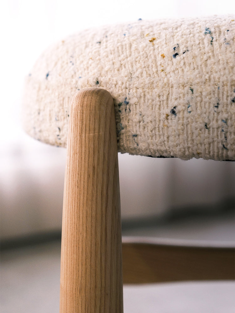 🎄50% Christmas special 🎄Wabi-Sabi Wooden Makeup Stool – Minimalist Elegance, Soft & Cozy, Perfect for Your Bedroom!