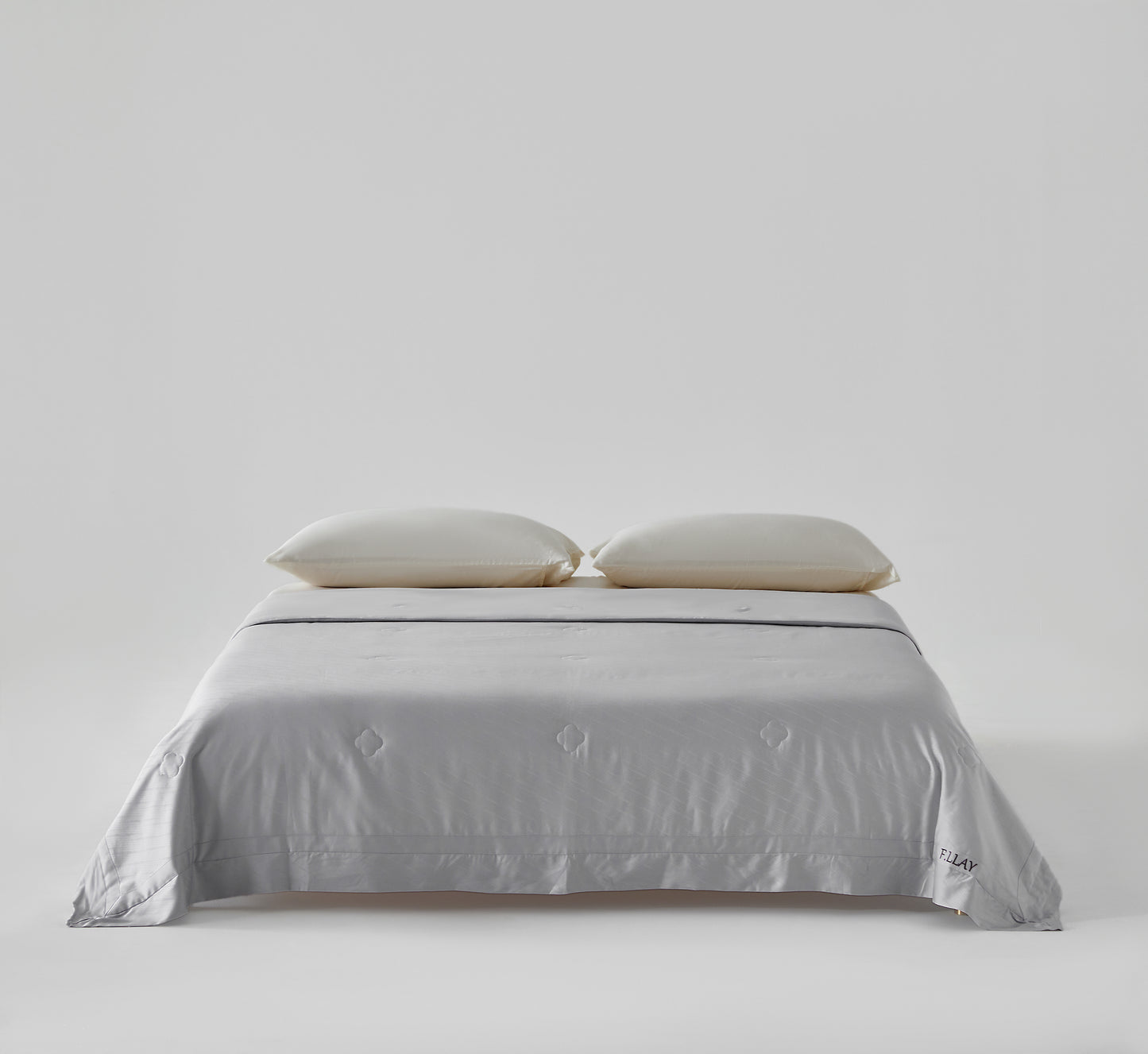 Exquisite Natural Silk Quilt – Luxurious Lightweight Comfort for Refined Living